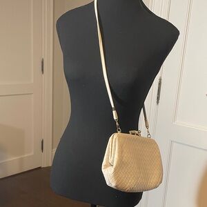 Corey Chic Cream Woven Crossbody Bag ⭐️